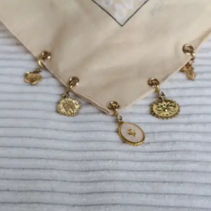 foulard charms beige 1