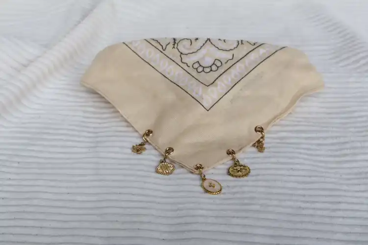 foulard charms beige 2