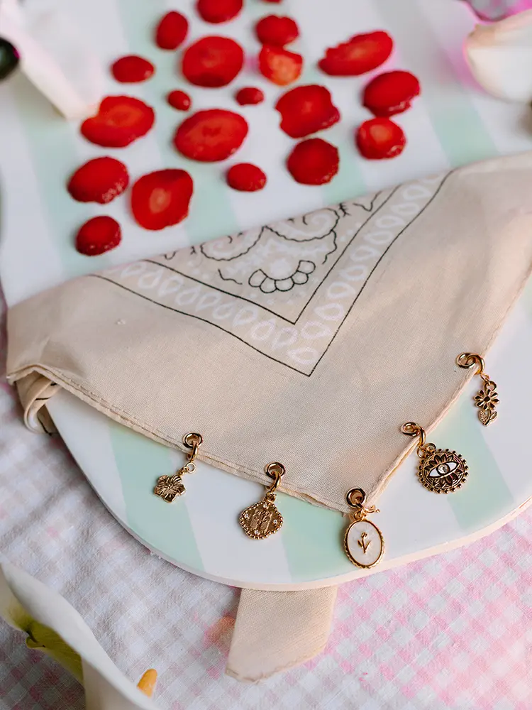 foulard charms blanc 1