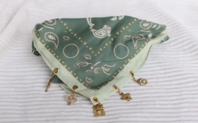 Comment nouer un foulard autour du cou : 3 nœuds simples