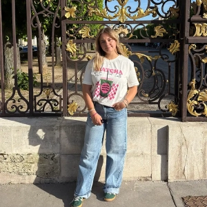 tee shirt laura 1